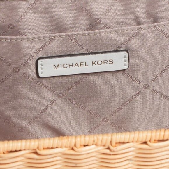 Michael Kors  Wicker Crossbody In White Flap - Picture 4 of 6